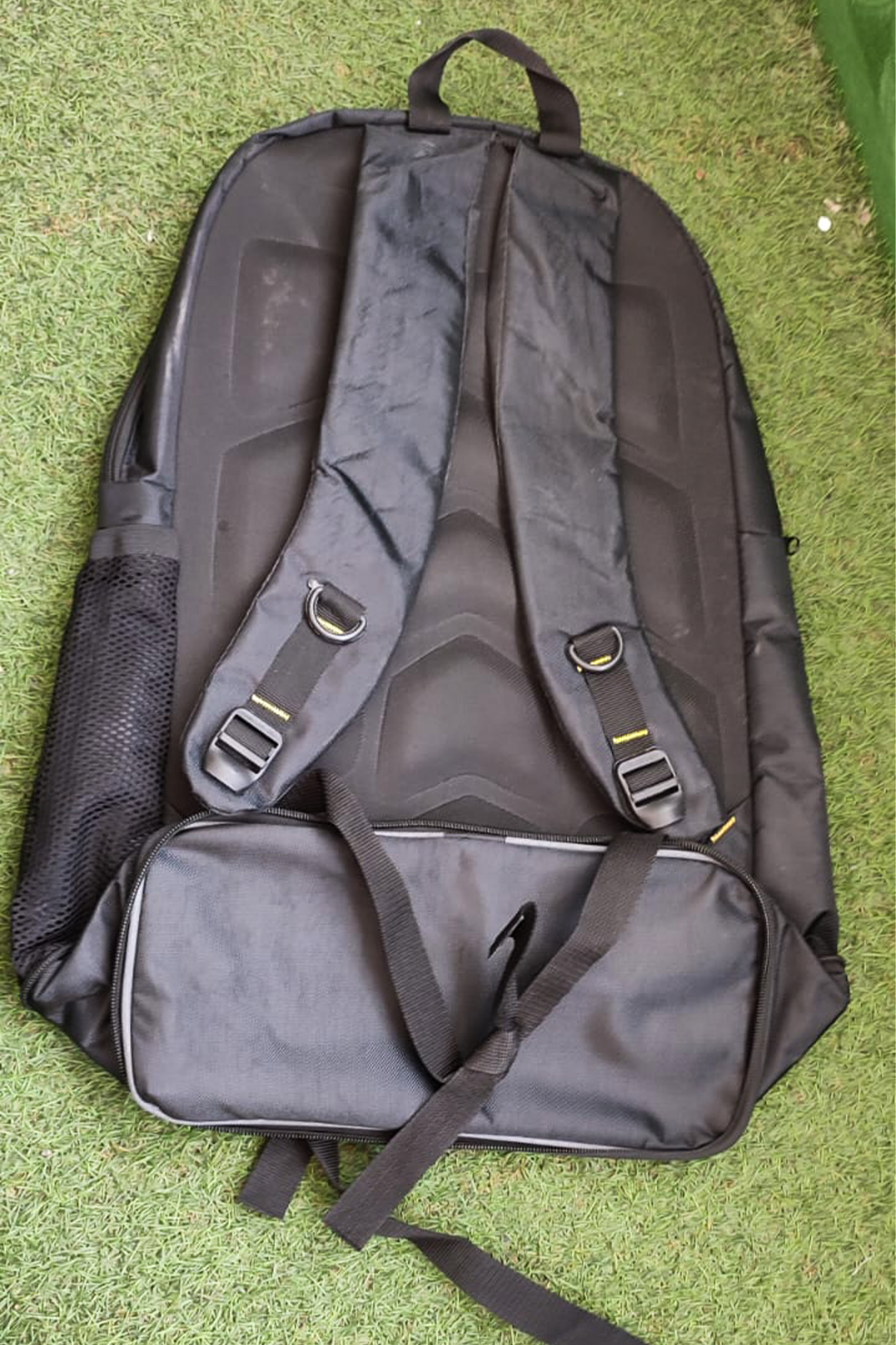 Siyah Outdoor Dağcı Sırt Çantası – Su Geçirmez, Çok Gözlü, Kamp ve Seyahat İçin Uygun