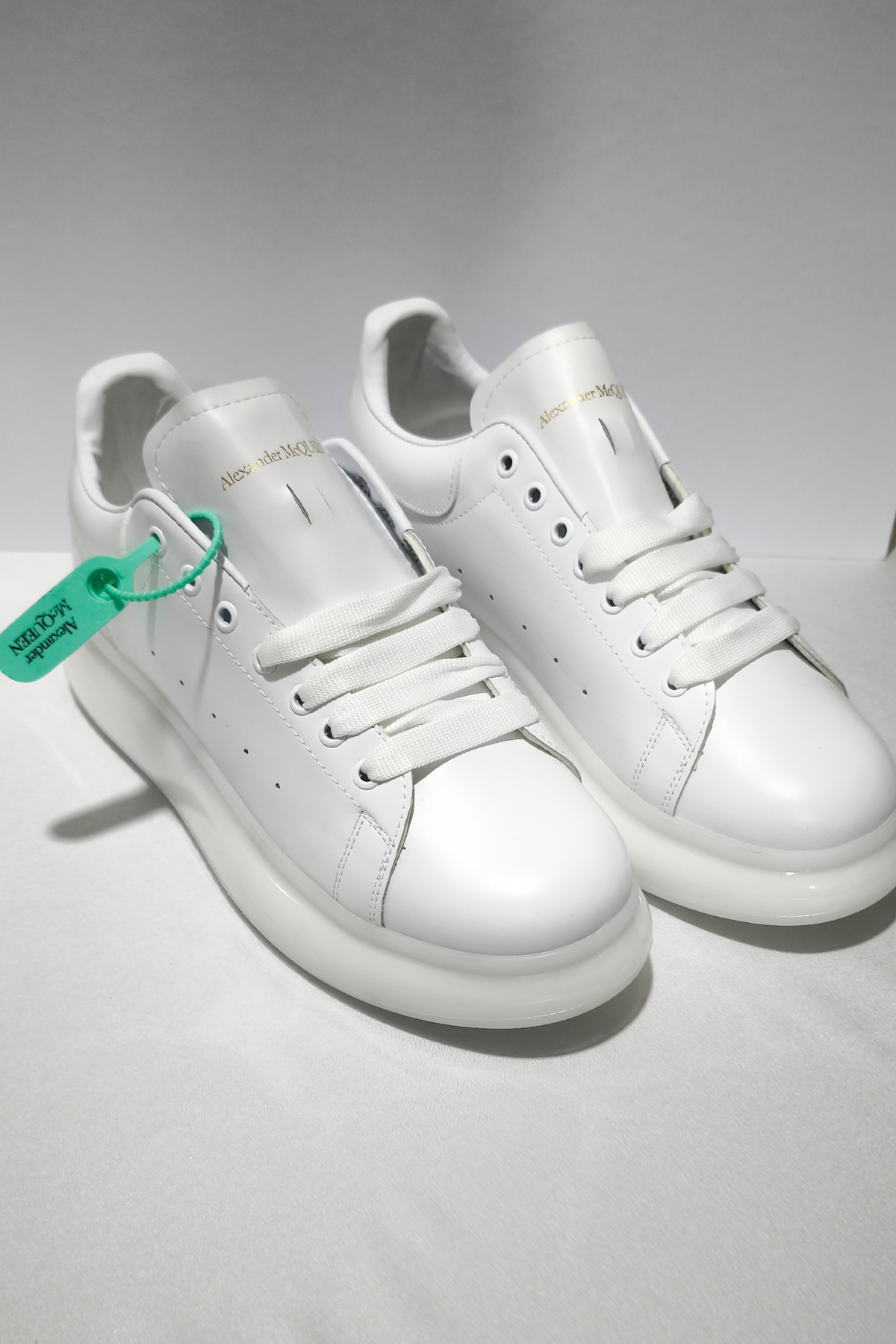 Kalın Taban Beyaz Unisex Sneaker | Jel Destekli Spor Ayakkabı