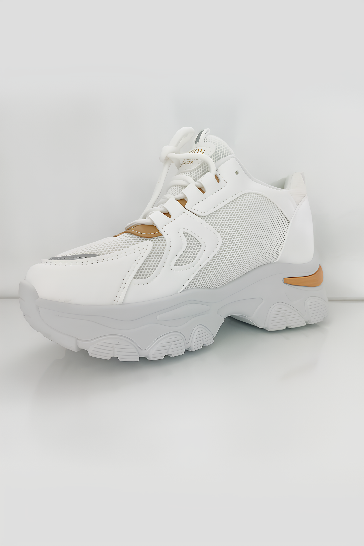 Kadın Beyaz Kahverengi Detaylı Kalın Taban Spor Ayakkabı - Rahat ve Şık Sneaker