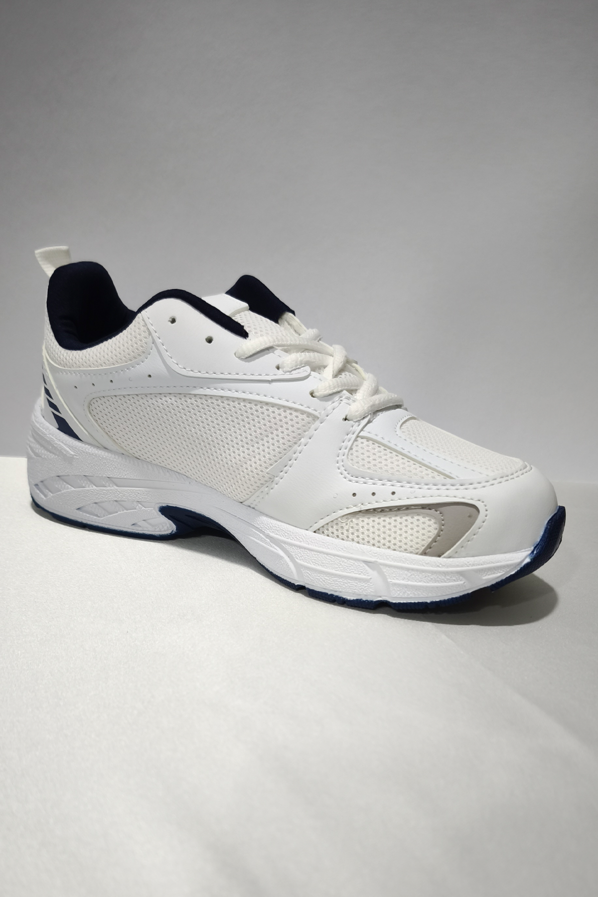 Beyaz Lacivert Kadın Spor Ayakkabı | Kalın Taban Rahat Yürüyüş ve Koşu Sneaker