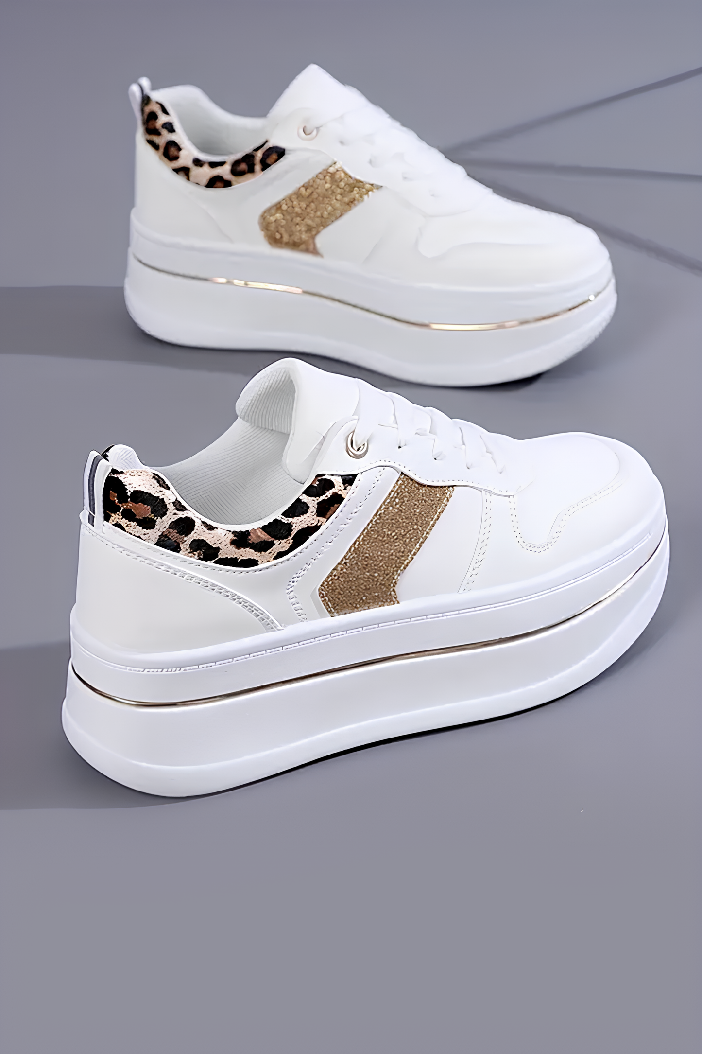 Beyaz Kalın Taban Kadın Spor Ayakkabı – Leopar ve Gold Detaylı Sneaker