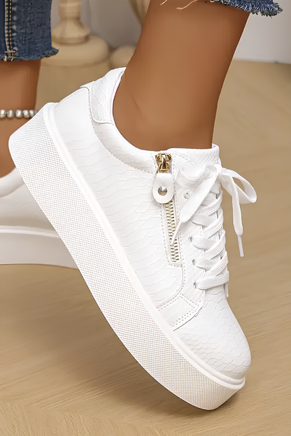 Beyaz Platform Tabanlı Kadın Spor Ayakkabı – Fermuar Detaylı Sneaker Modeli