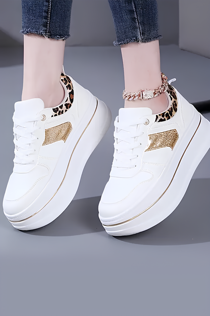 Beyaz Kalın Taban Kadın Spor Ayakkabı – Leopar ve Gold Detaylı Sneaker