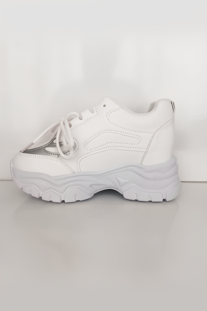 Kadın Beyaz Gri Detaylı Kalın Taban Spor Ayakkabı - Şık ve Rahat Sneaker