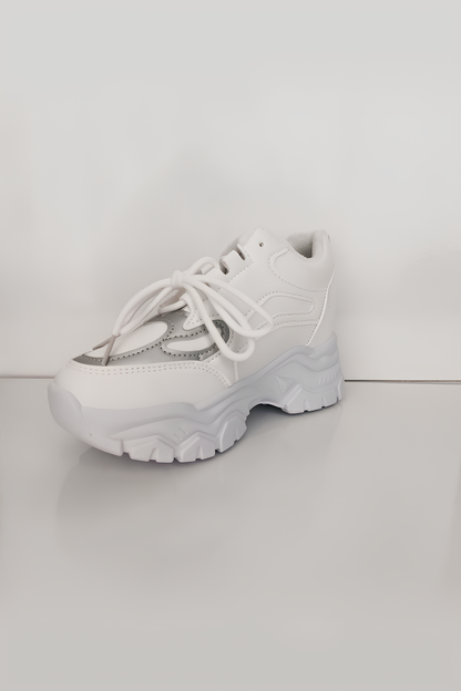 Kadın Beyaz Gri Detaylı Kalın Taban Spor Ayakkabı - Şık ve Rahat Sneaker