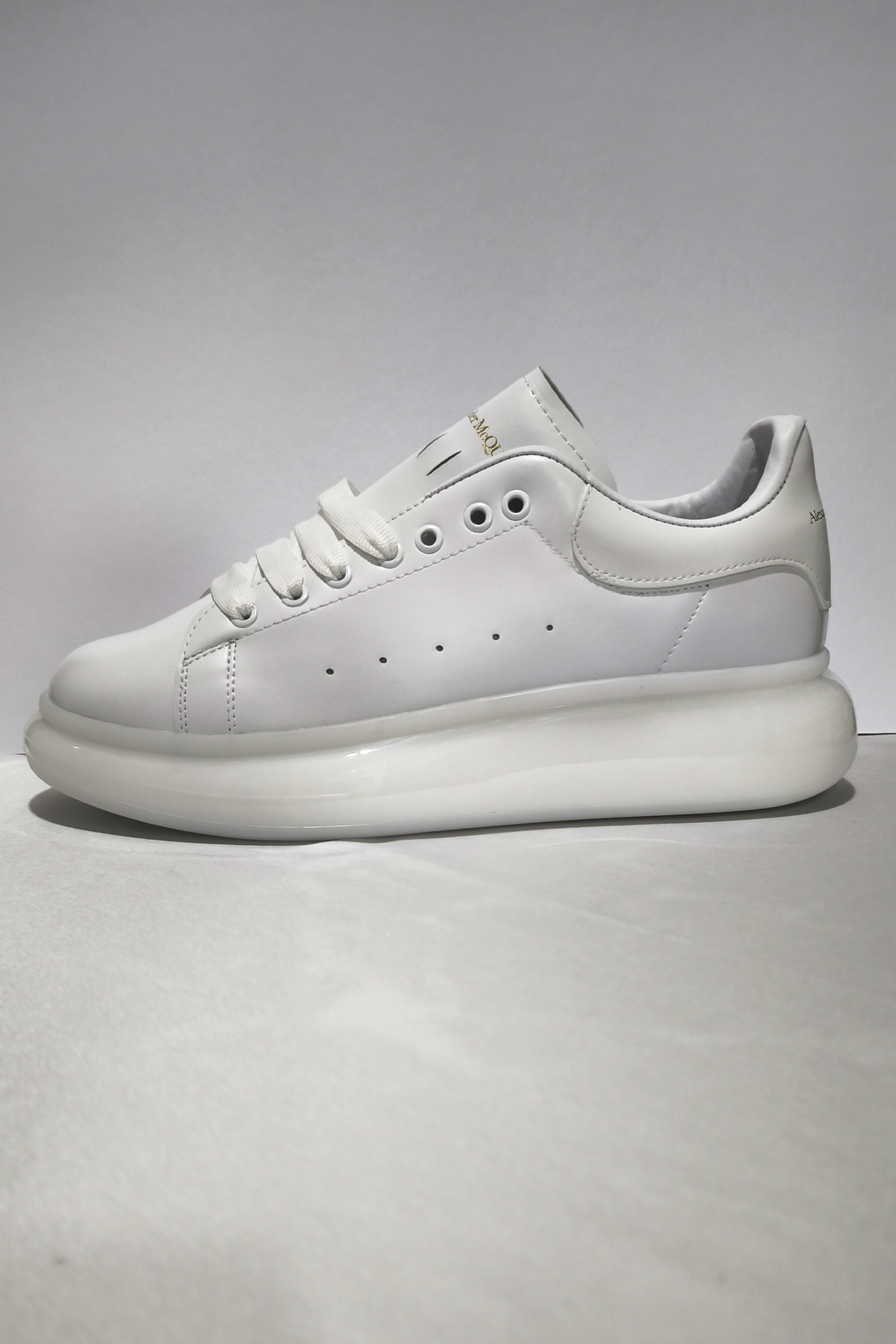 Kalın Taban Beyaz Unisex Sneaker | Jel Destekli Spor Ayakkabı
