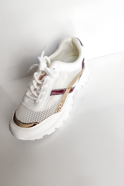Kadın Spor Ayakkabı – Beyaz Fileli, Konforlu ve Şık Günlük Sneaker