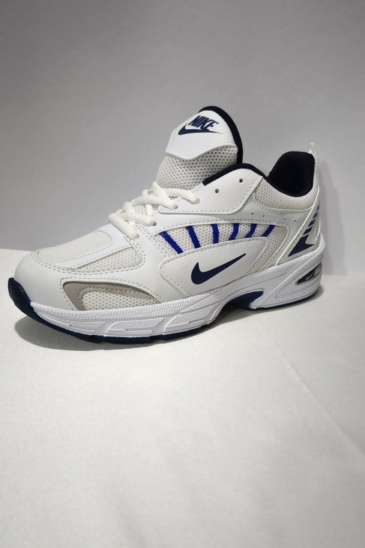 Beyaz Lacivert Kadın Spor Ayakkabı | Kalın Taban Rahat Yürüyüş ve Koşu Sneaker