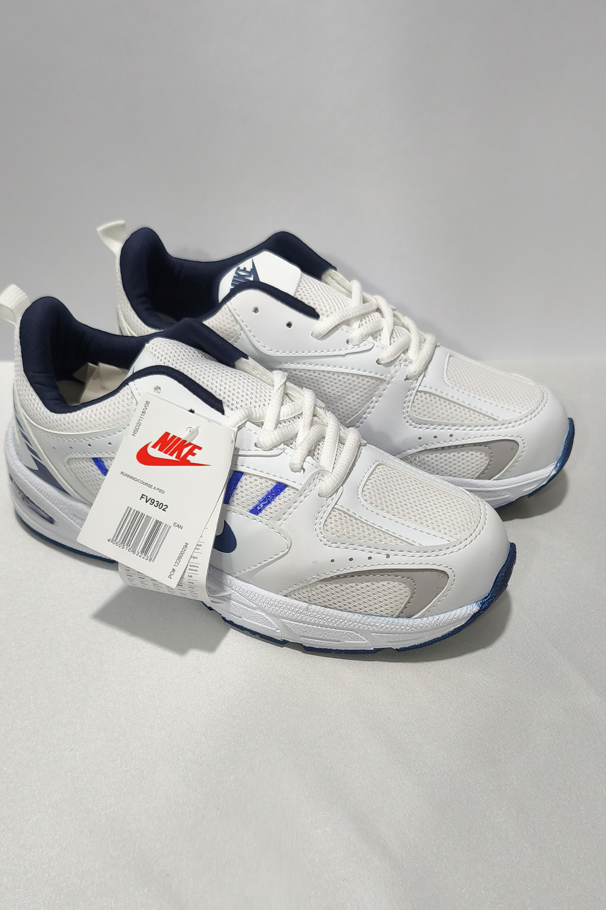 Beyaz Lacivert Kadın Spor Ayakkabı | Kalın Taban Rahat Yürüyüş ve Koşu Sneaker