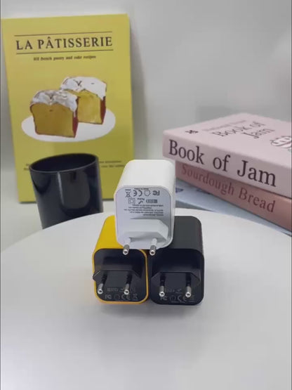 Beyaz Renk 50W Evrensel Hızlı Şarj Adaptörü - USB Çıkışlı Türkiye/Avrupa Fişli Şarj Cihazı