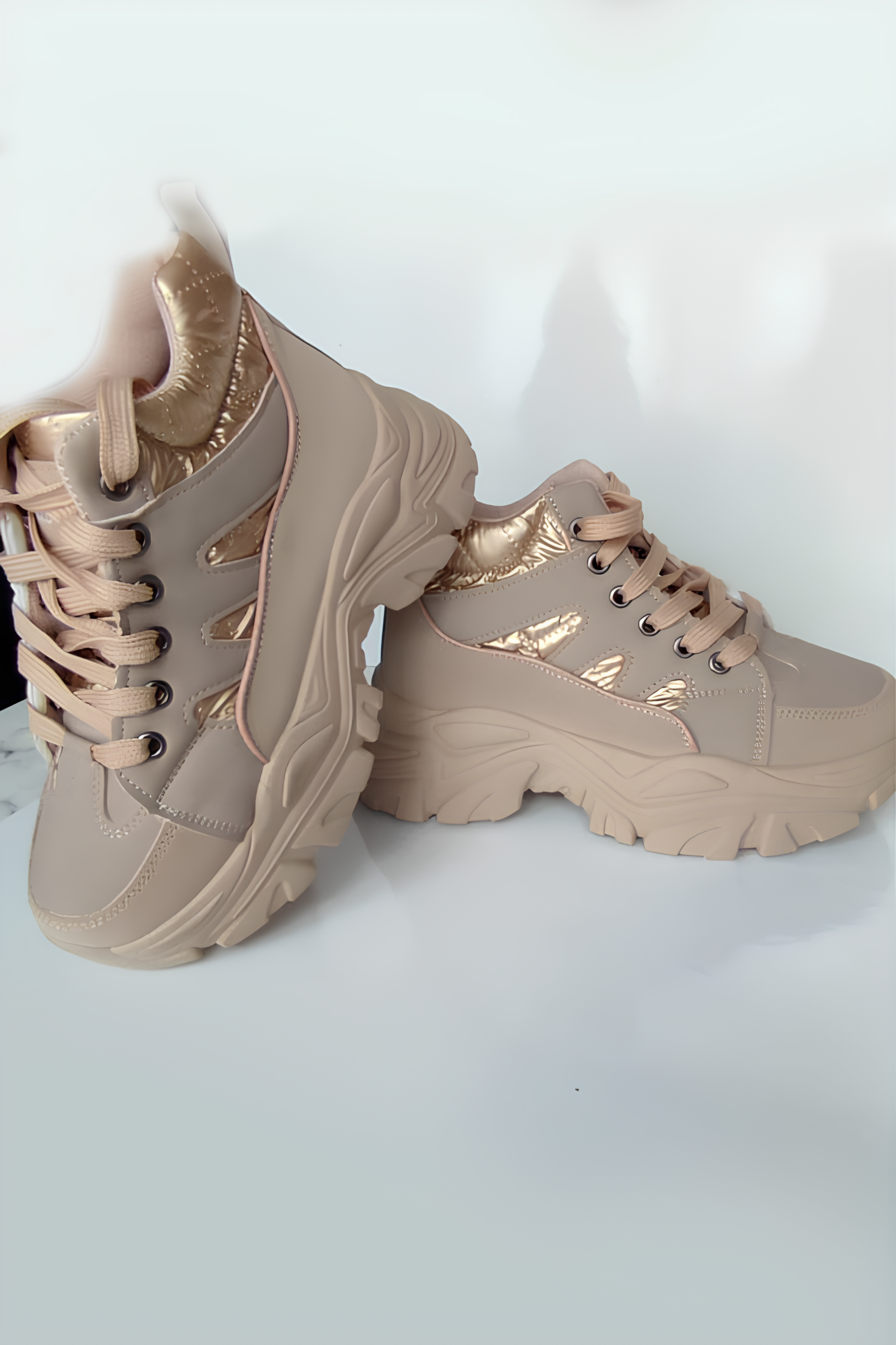 Kadın Kalın Taban Spor Ayakkabı - Bej ve Gold Detaylı Sneaker, Yürüyüş Ayakkabısı - Görsel 5